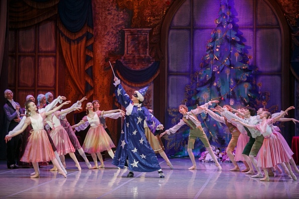 Вчера на сцене Красноярского театра оперы и балета прошёл последний «Щелкунчик» в этом году✨